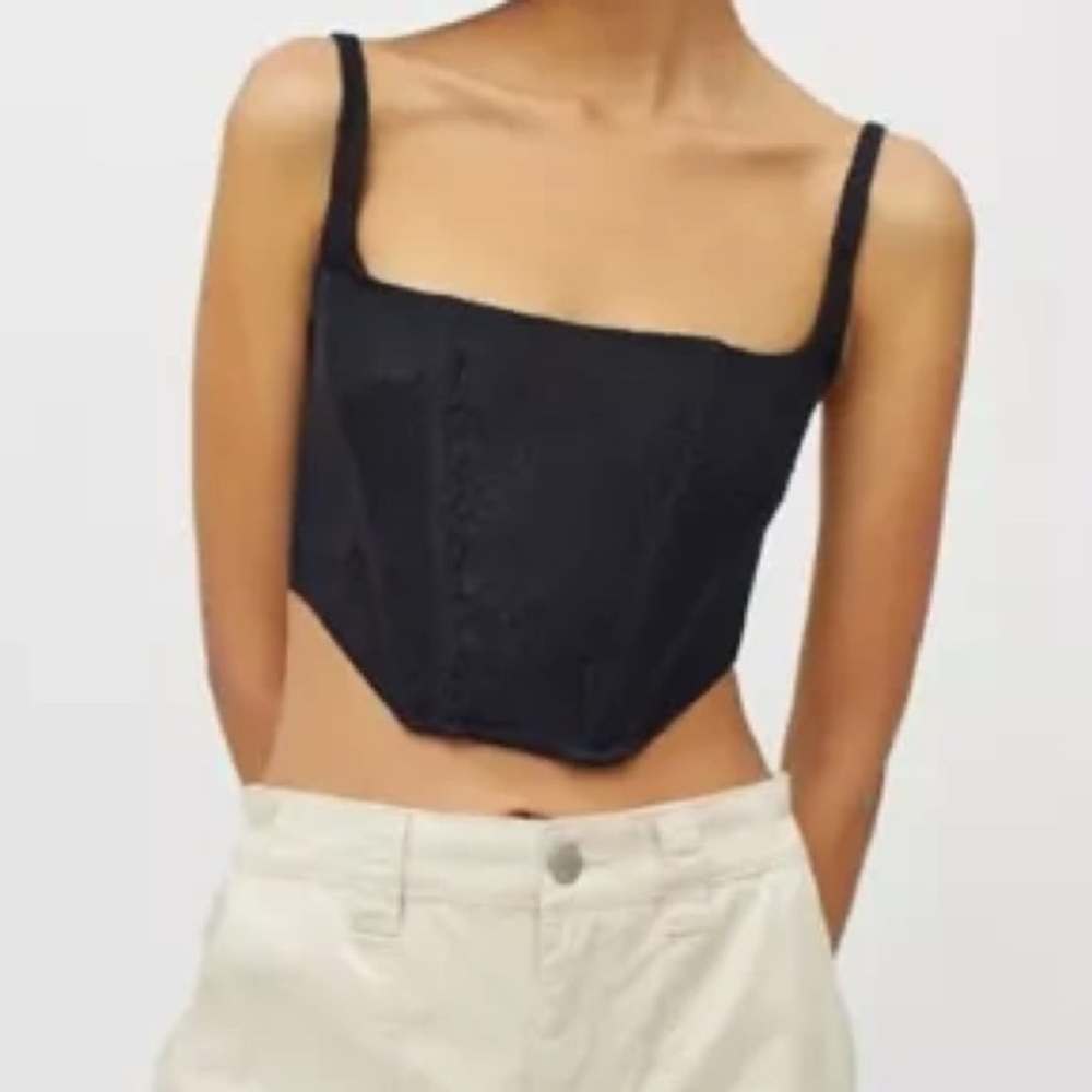 Black lace bustiers top for layering.